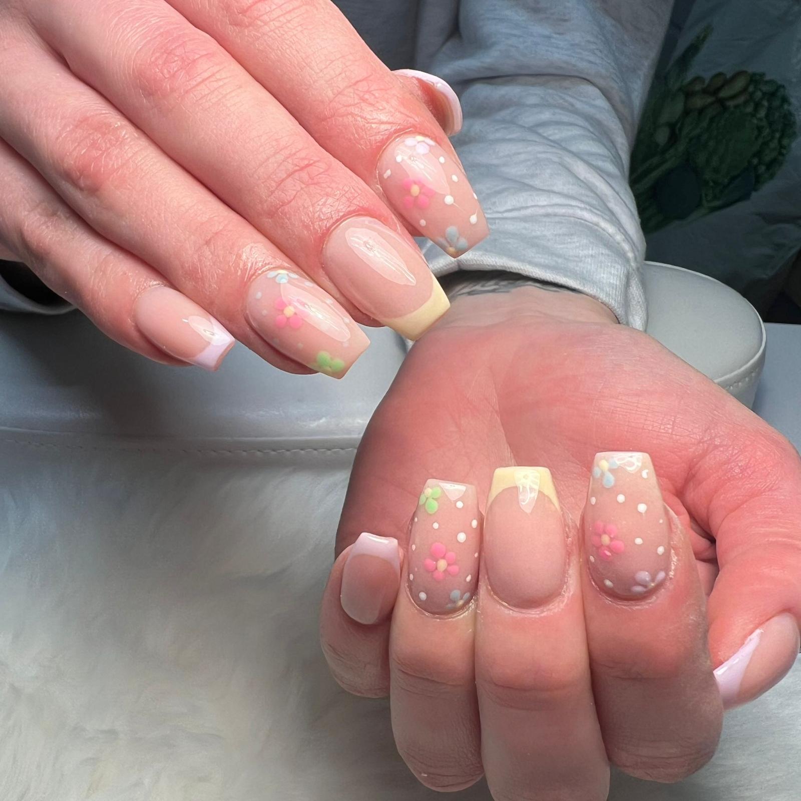 Pastel bloemen nail art